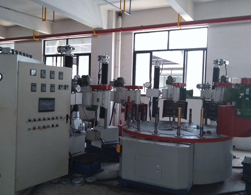 1659431525909118.jpg 圓盤式自動拋光機1.jpg